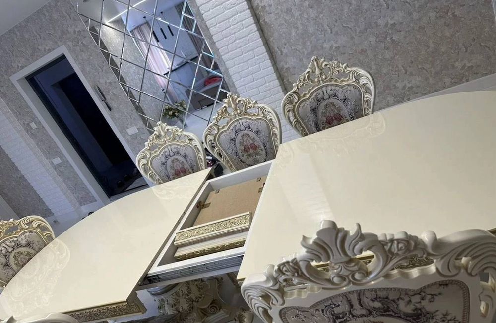 Стол со стульями продам