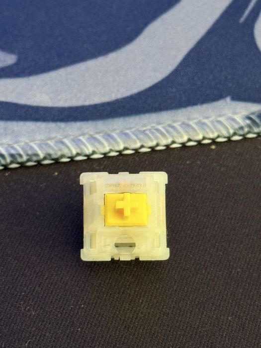 Суичове Gateron Milky Yellow Pro V2 70 броя