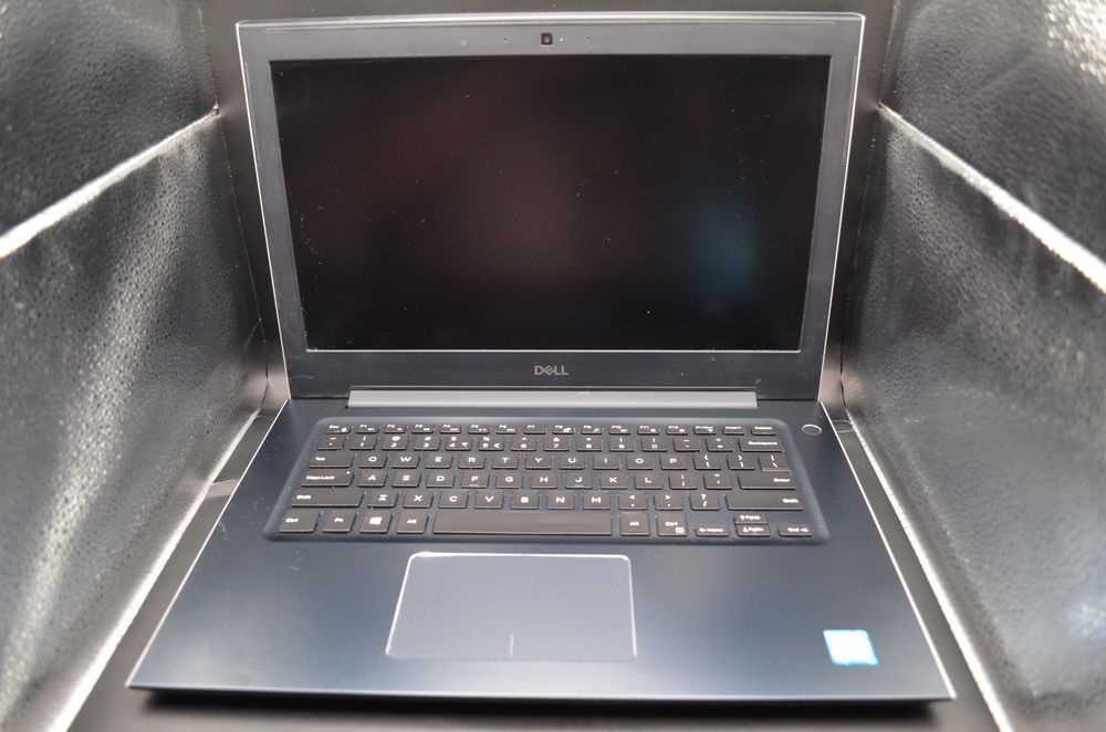 Laptop Dell Vostro 5471