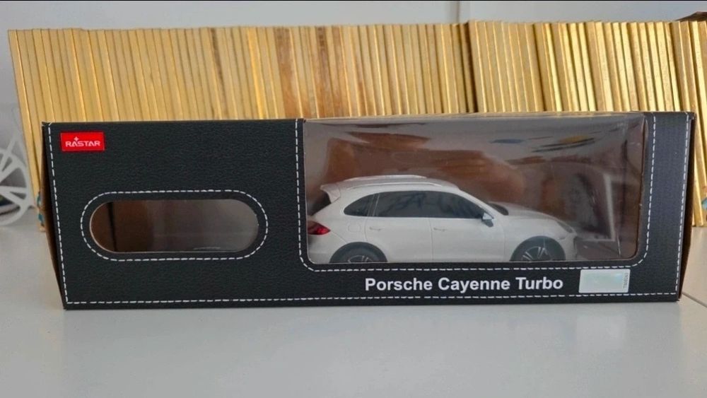 Masinuta cu telecomanda Porsche Cayenne Turbo, Noriel