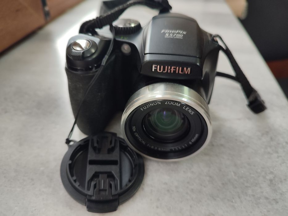 Camera foto Fujifilm S5700