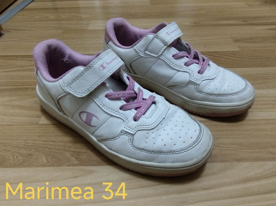 Balerini  , adidasi Nike Adidas  ,  ghete fotbal 32 33 34 35 38