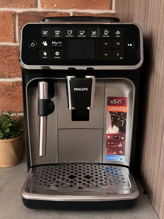 Aparat cafea Philips Espressor automat Philips Seria 5400 – stare foarte bună