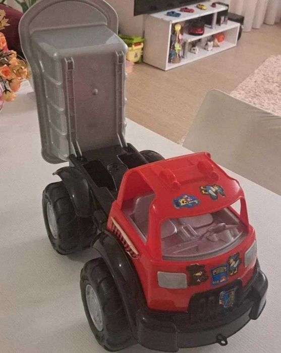 Camion IMENS - 2 bucati - unul basculabil, 50 cm / 26 cm / 33 cm