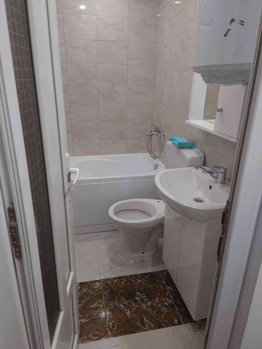 Garsoniera de vânzare