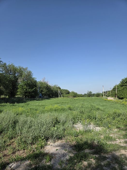 Земля 10 соток вдоль бака