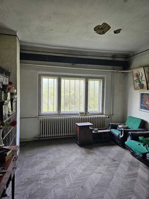 De vânzare casă P+1 cu teren 800 mp – Cotu Vameș (la 5 min de Roman)