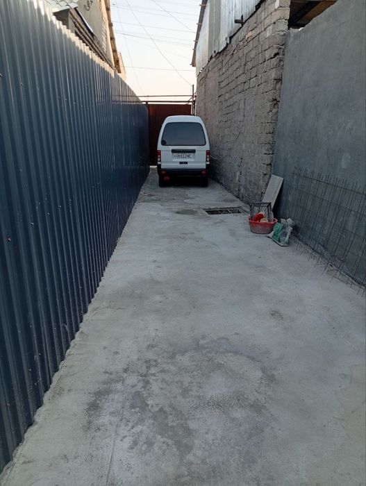 Uy sotiladi. Toshkent shaxar, Mirobod tumani, yo'lli yuzida 1.8 sotix