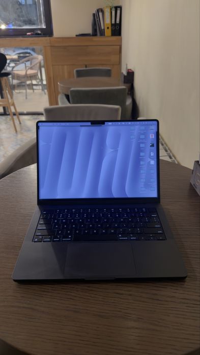 MacBook Pro M4 Pro, 24 озу, 512 ssd