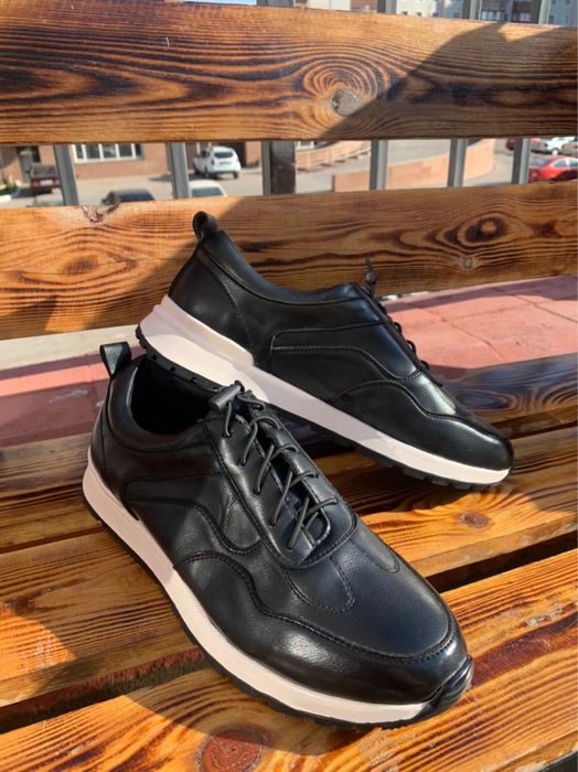 Продам мужскую обувь