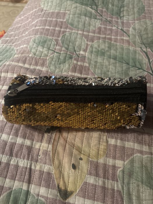 Пенал для школы очень удобный