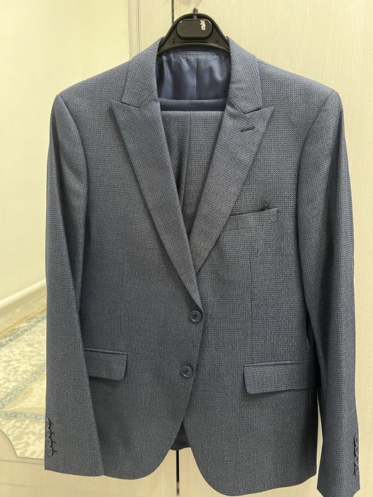 Костюм тройка