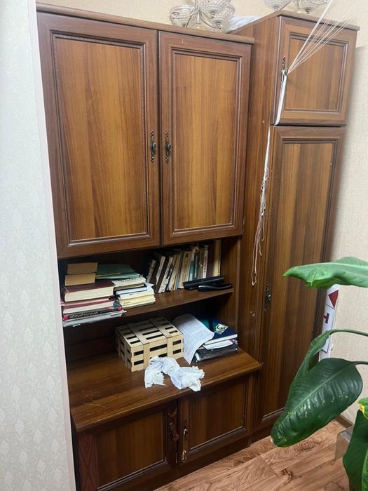 Продам мебель и двери