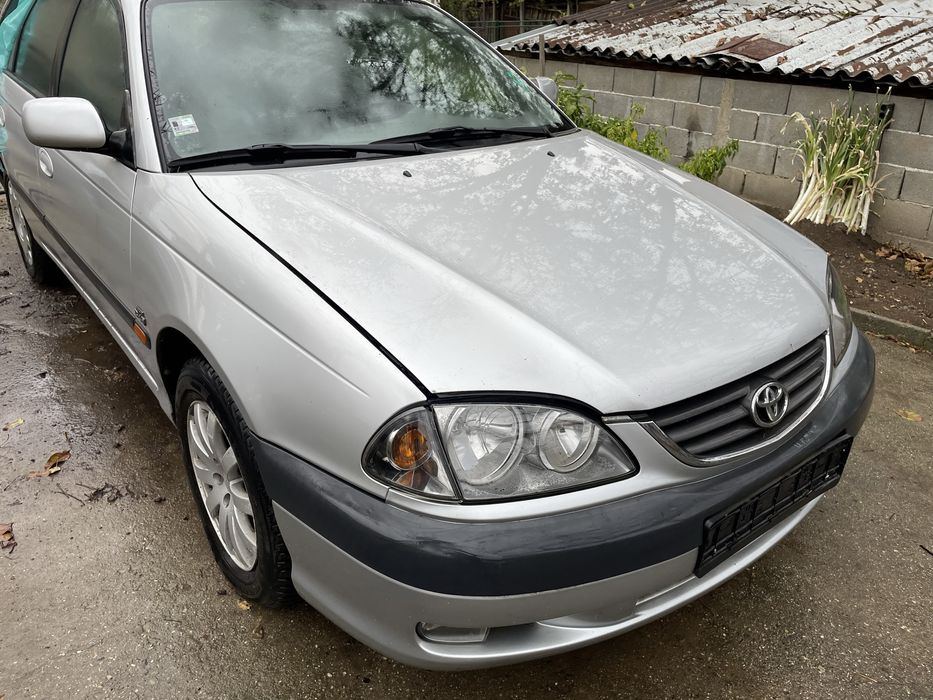 Тойота Авенсис Т22 на части