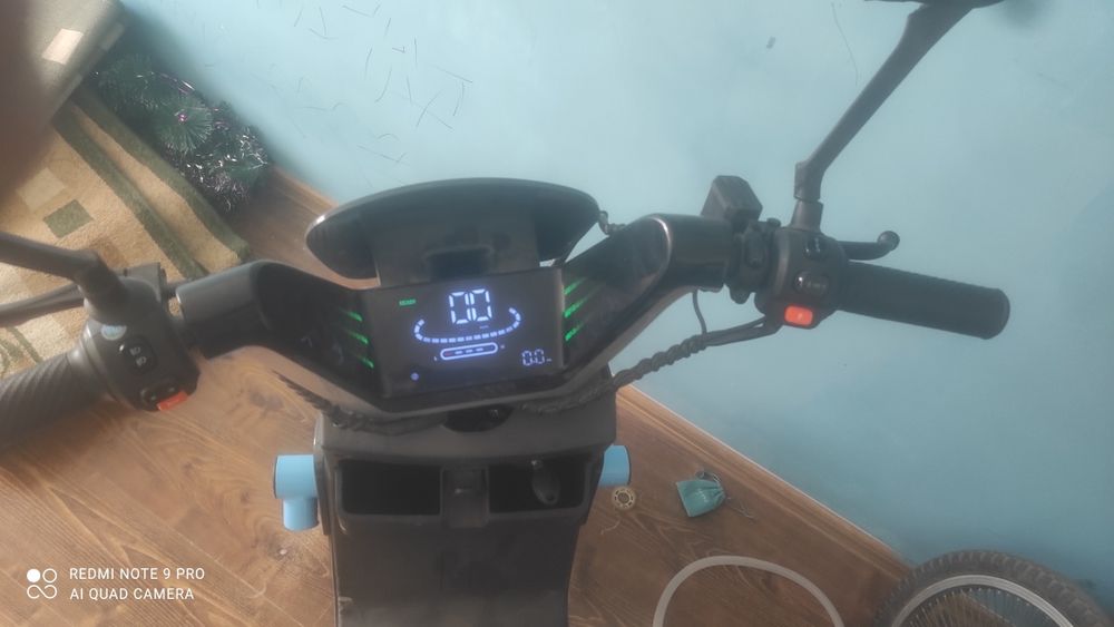 Электро скутер продается