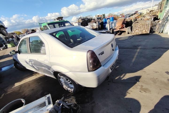 Bara spate Dacia Logan 2006 1.6 MT (90 hp)