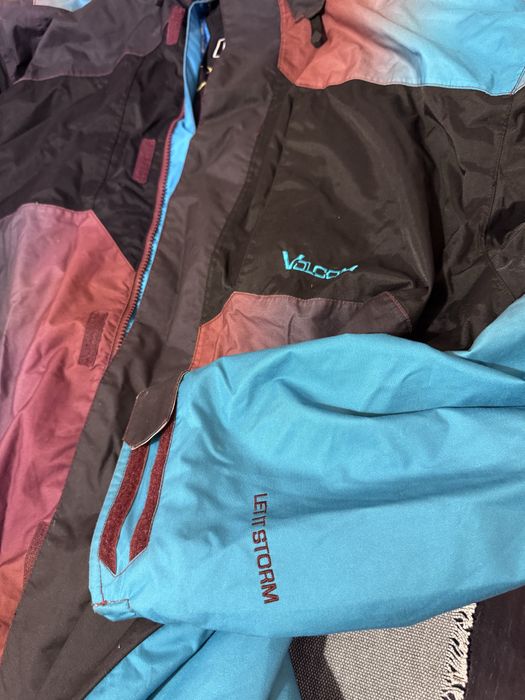 Сноуборд яке Volcom XL