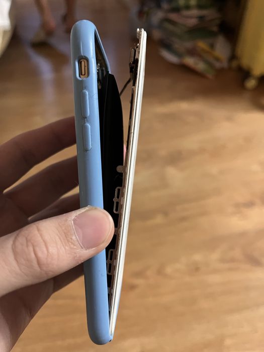 продам айфон 7 на запчасти