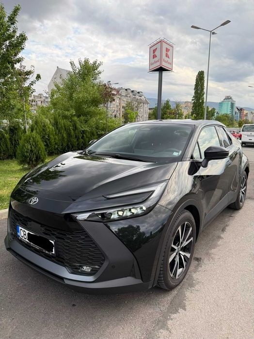 Toyota C-HR 1.8 Hybrid– Ниво Club | КАТО НОВА – Възможност за прехвърляне на лизинг + Подарък Зимни Гуми