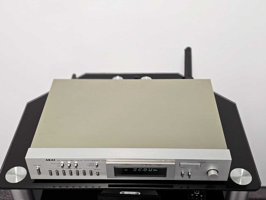Tuner stereo Akai AT-V04