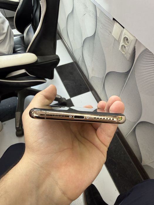 Iphone Xs max Gold