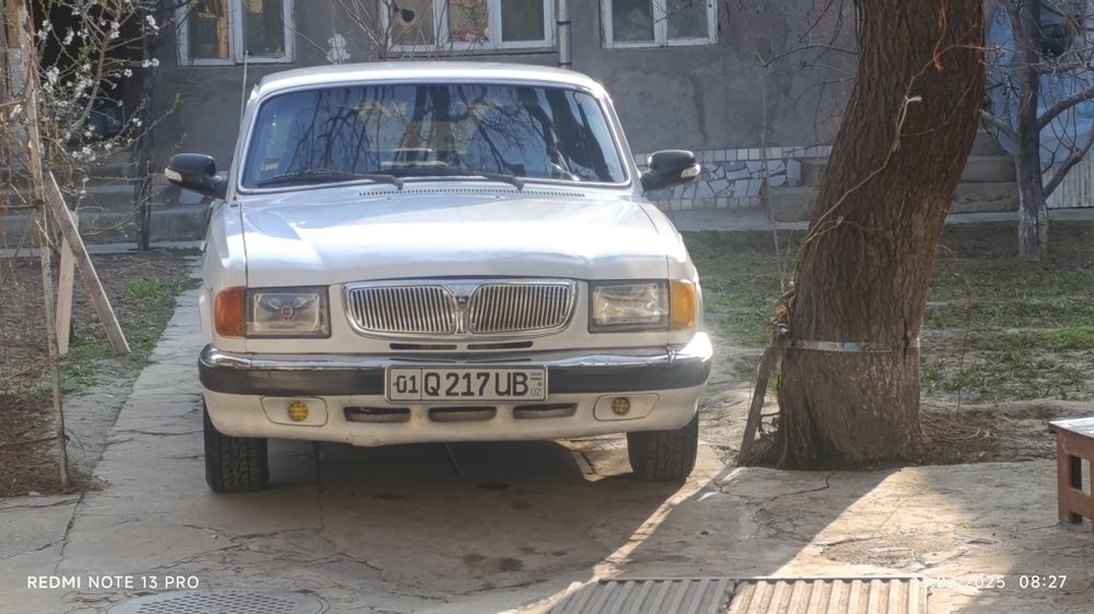 Волга 3110 год 2001