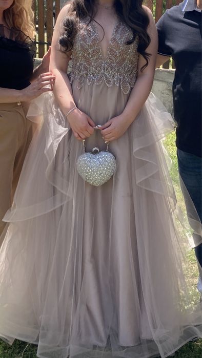 Бална рокля