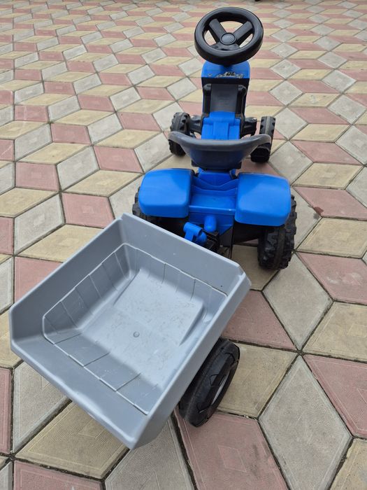 Продам детский трактор.