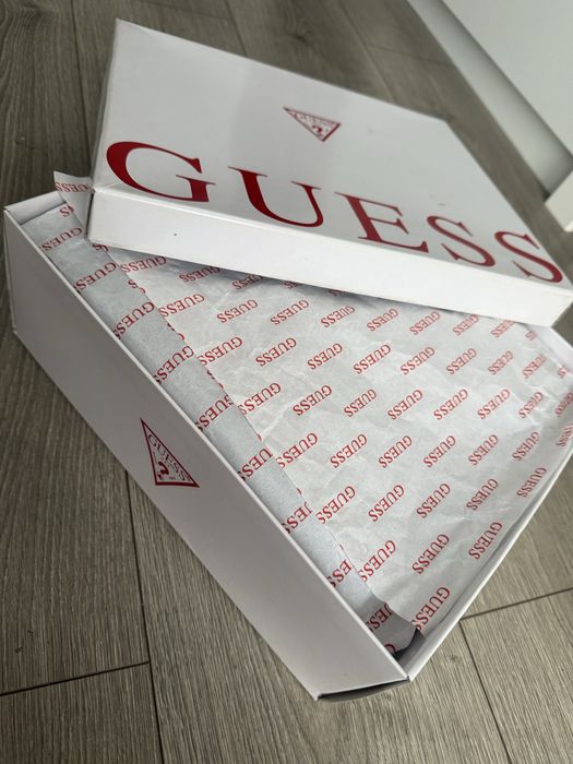Дамски обувки Guess