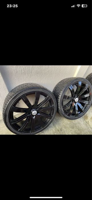 295/30/22 Джанти с гуми Audi