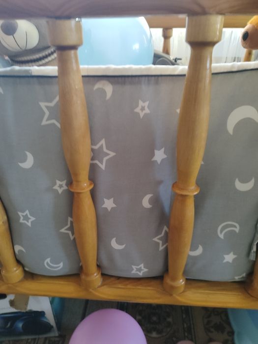 Детская деревянная кроватка