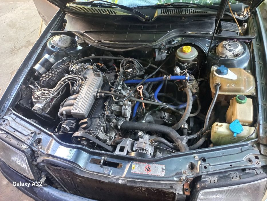 Продам ауди с4. 2,3. Газ + бензин.