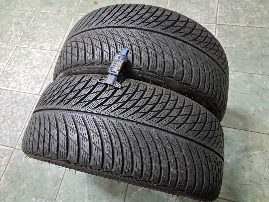 2 anvelope 235/35 R19 Michelin