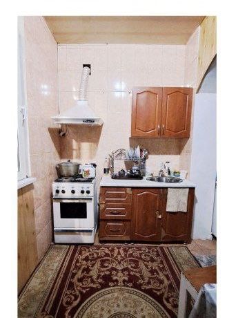 uy sotiladi. taqachida srochniy