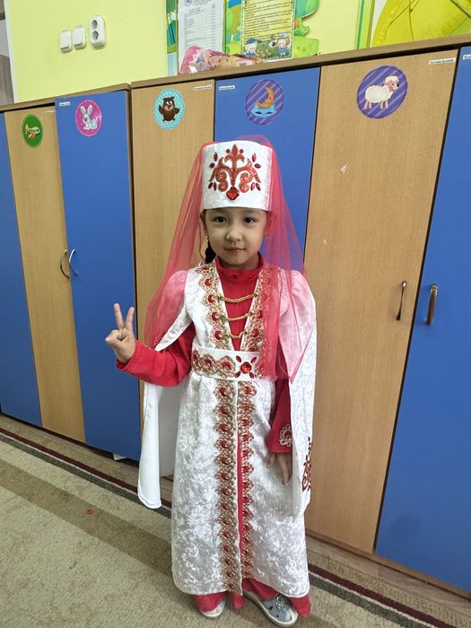 Блестящее розовое платье!