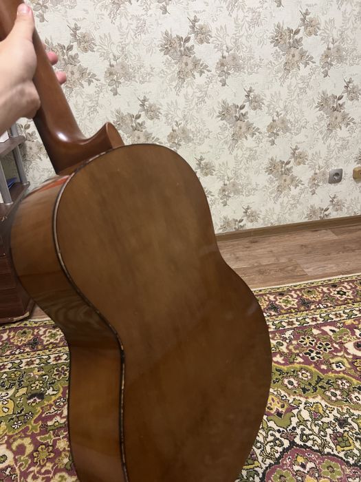 Срочно продается гитара