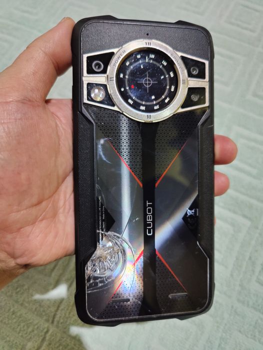 Продам телефон игравой