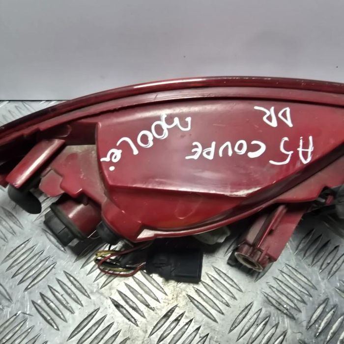 Stop aripa dreapta Audi A5 8T3