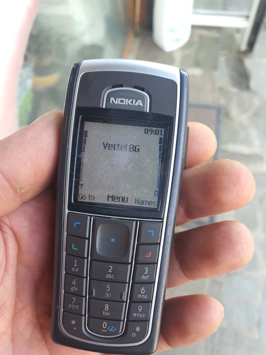 Nokia 6230 работи отлично и изглежда много добре