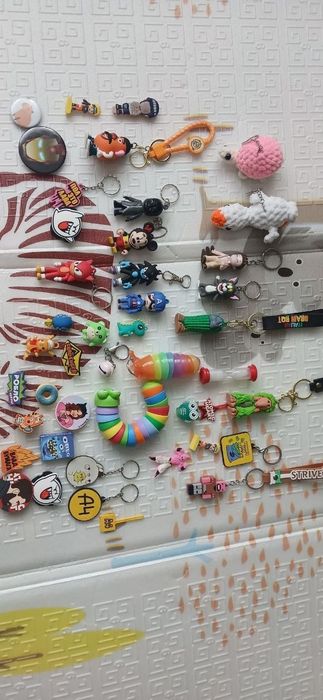Боелки , значки, 40 шт