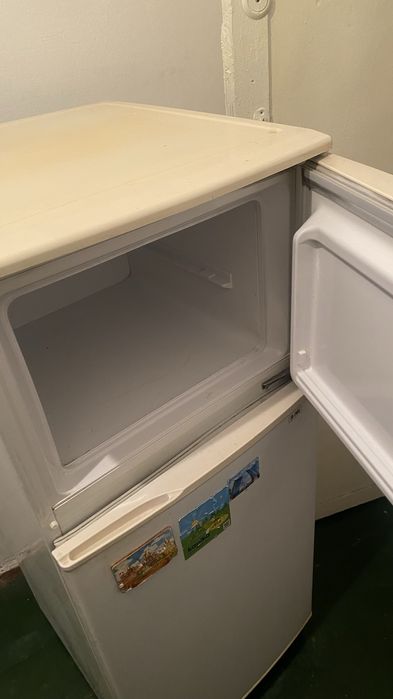 Холодильник рабочий