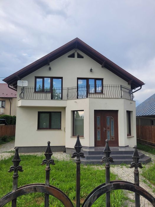 Casă de vânzare in  satul Buda ,com Aricestii  Rahtivani, la 5 km de Ploiești.