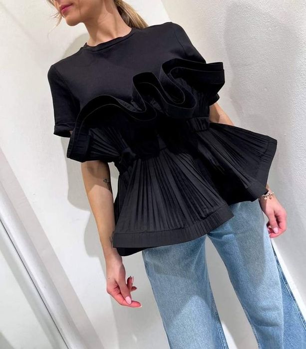 Уникална дамска тениска/топ  в бяло и черно