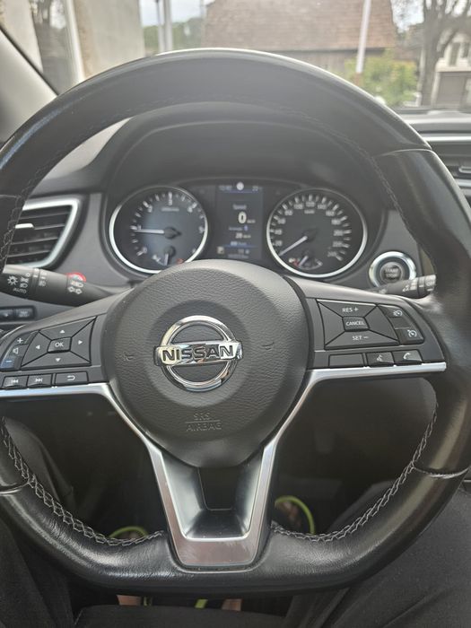 Nisan Qashqai Teknaan2020 motor 17dci Euro 6 automat 4x4 Alb metalizat