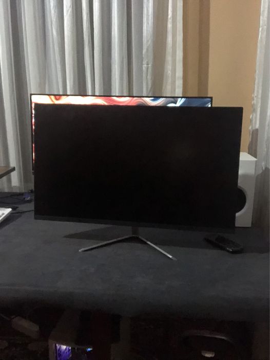 Monitor 24. Hoesd-a 24