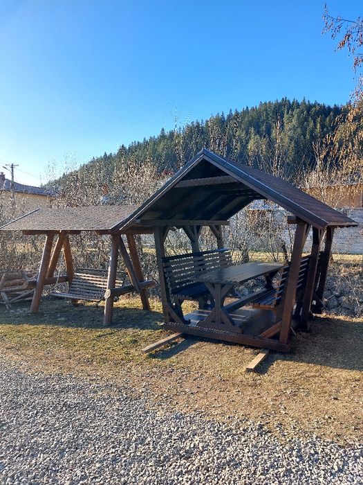 Mobilier rustic de grădină