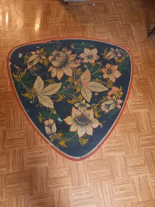 Антикварный столик