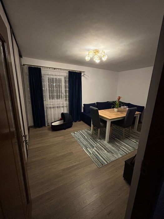 Vand apartament cu 2 camere