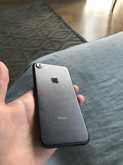 iPhone 7 идеал есть второй 15-20к