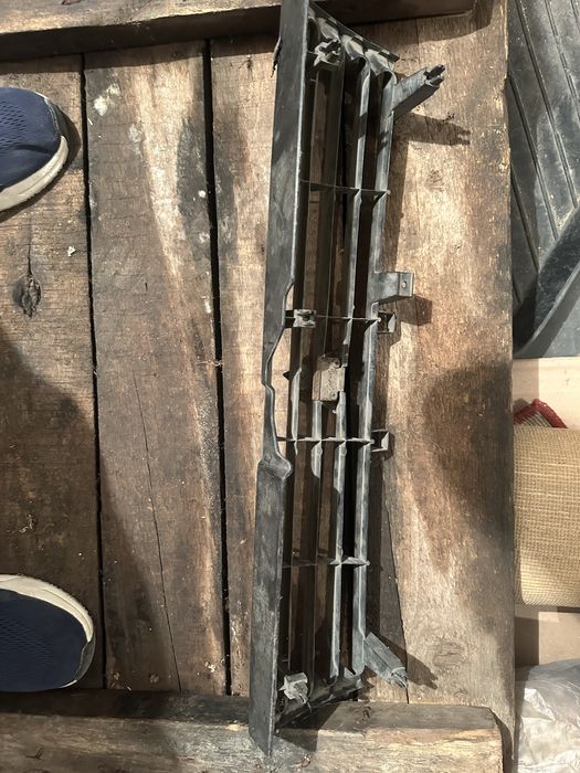 Решетка на радиатор на галант